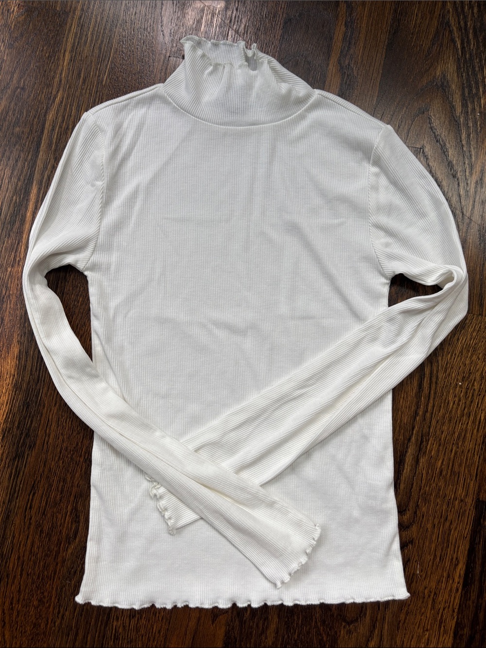 Ribbed Long-Sleeve Turtleneck Top - White sz small Forever 21